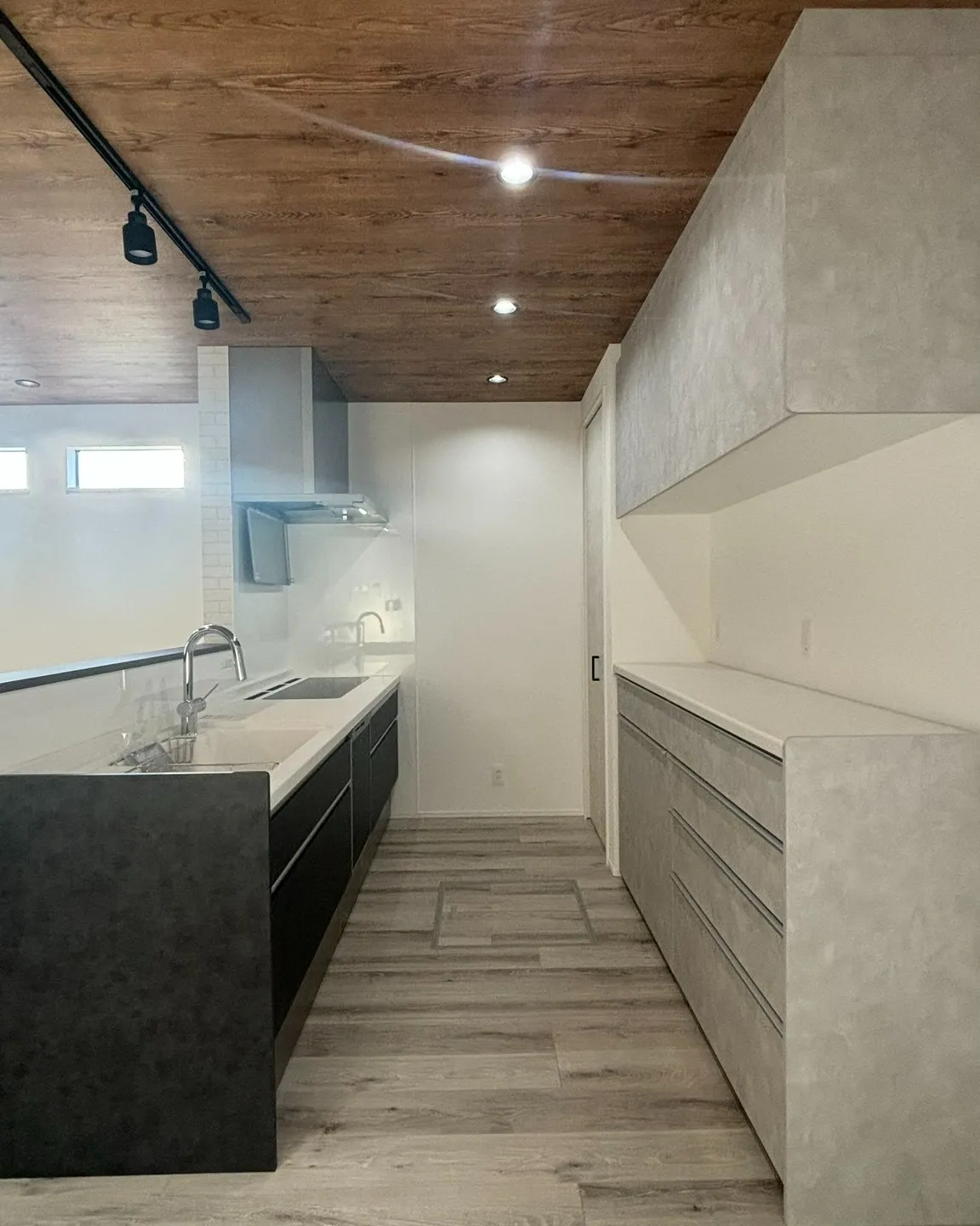 『穏やかに暮らす、グレージュの家🏡』