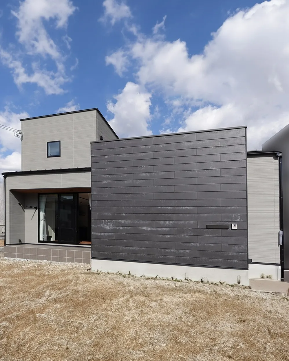 『木のぬくもりに包まれる、開放感あふれる和モダンの住まい🌿』